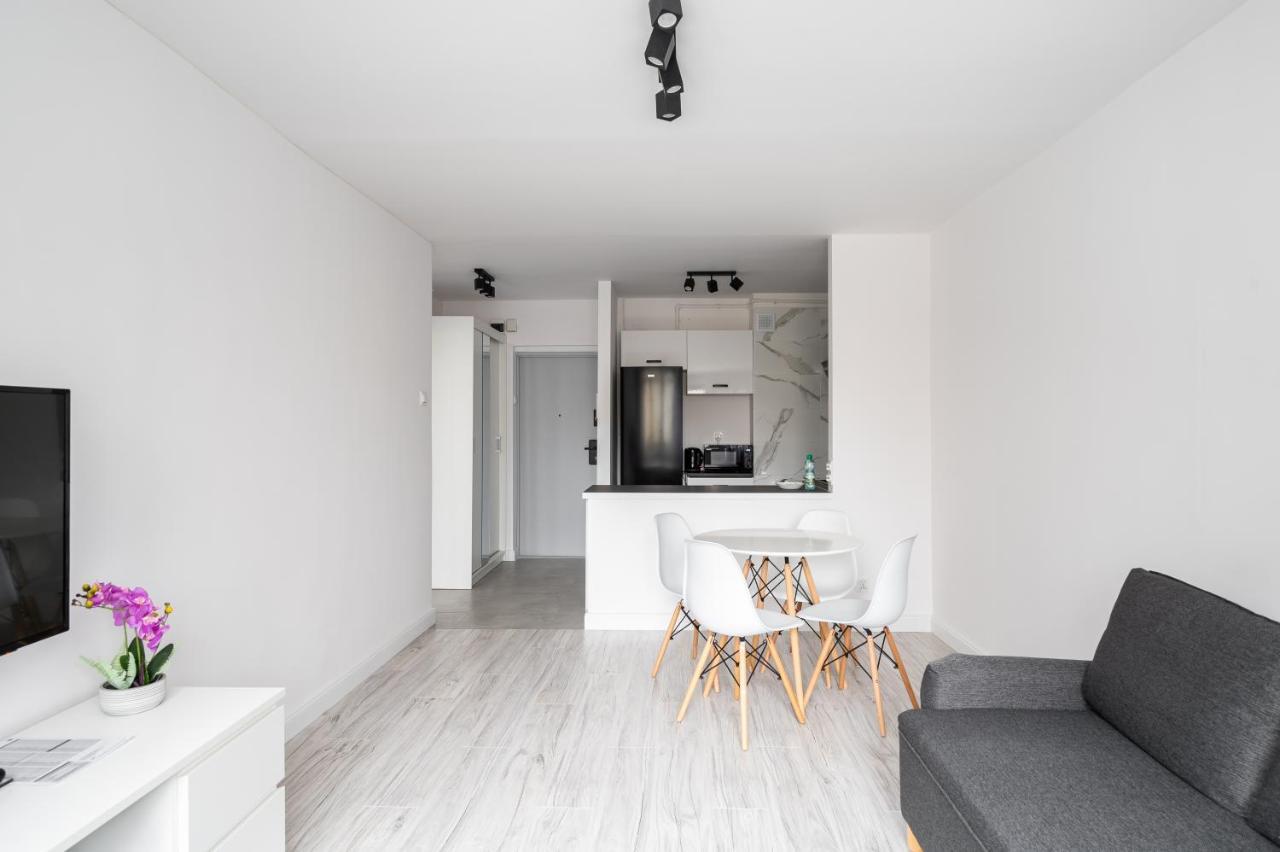 Wierzbno Modern Apartment Warsaw Exterior photo